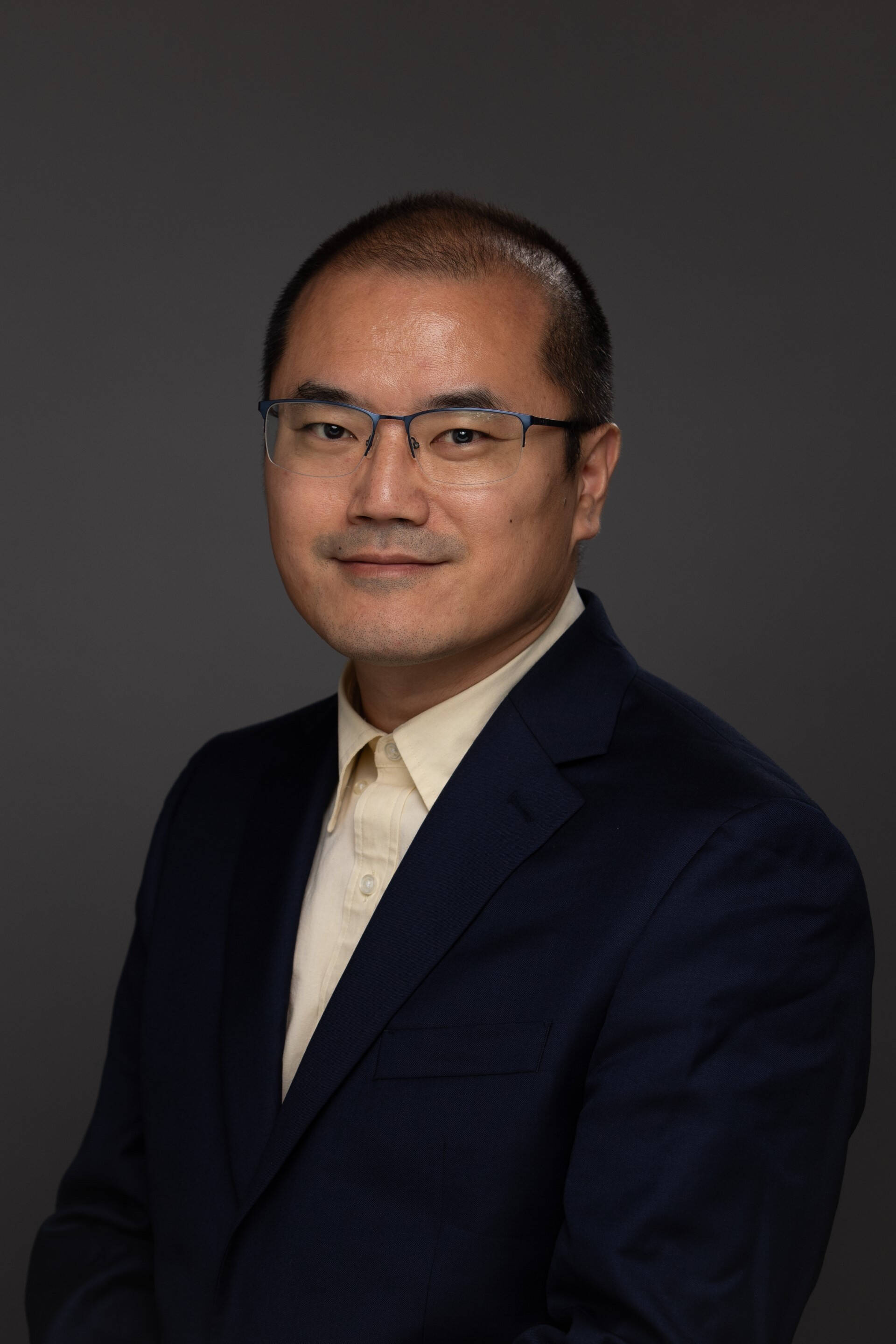Yong Zhuang Headshot